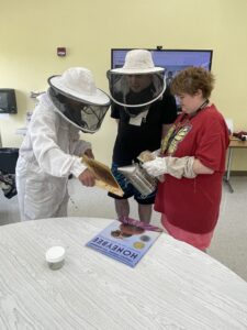 Black_beekeepers