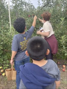 Children 1st SARE Apple Picking