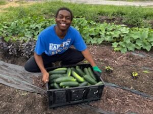 Te'Lario with cucumbers.