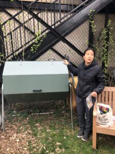 Composting demo workshop in the garden