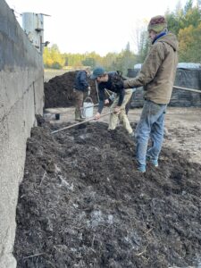 Mixing clay with feedstocks